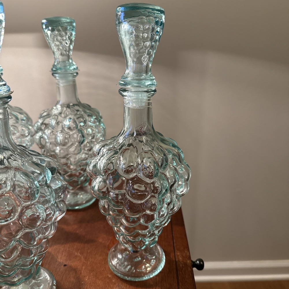 Vetreria Etrusca Mod Dep  Decanter 500ml Made in Italy Green Glass Grapes‎